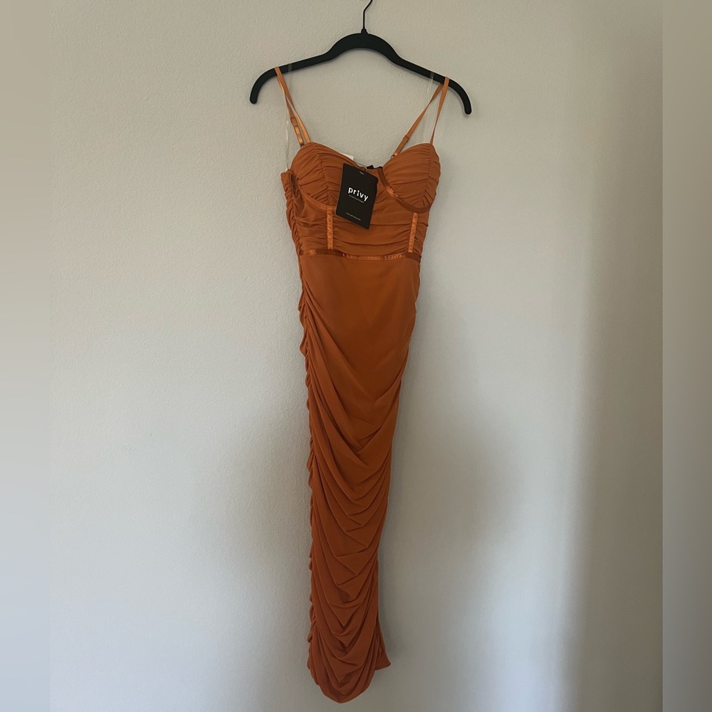 HOTTIE Ruched Midi Dress